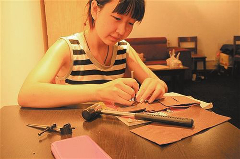湖南工艺美术职业学院单招皮具艺术设计（时尚箱包设计与工艺）专业介绍